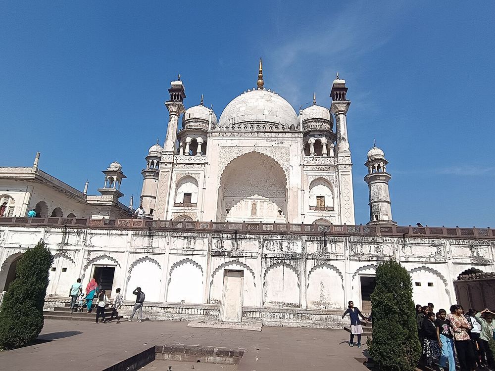 Bibi Ka Maqbara in Aurangabad