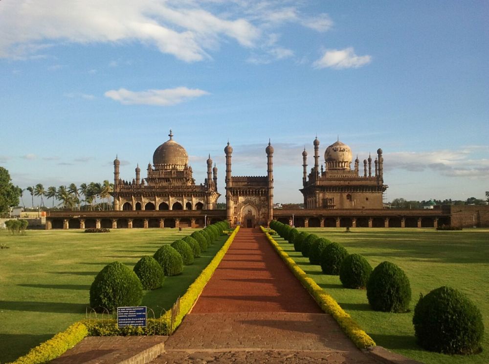 The garden path leading to Ibrahim Rauza